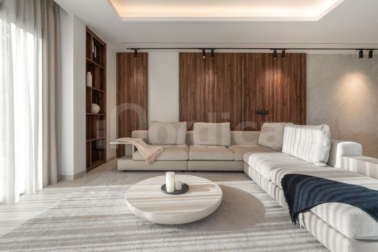 Duplex Penthouse for sale in Las Lolas