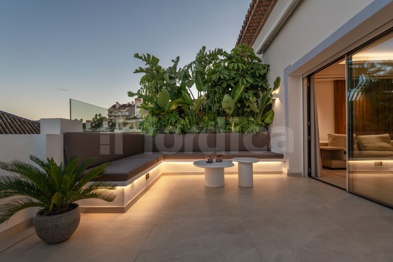 Duplex Penthouse for sale in Las Lolas