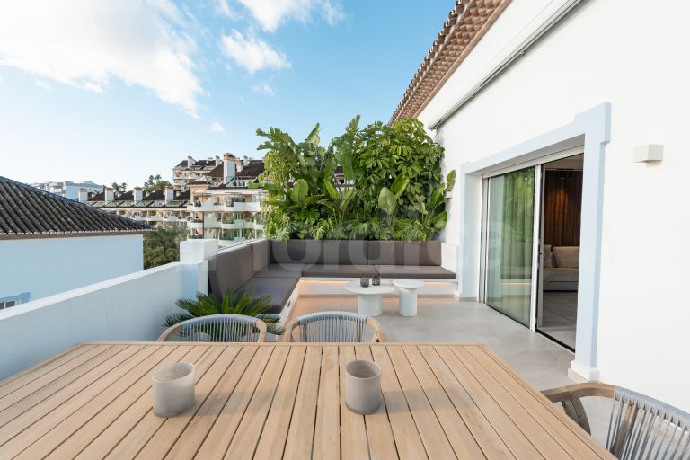 Duplex Penthouse for sale in Las Lolas