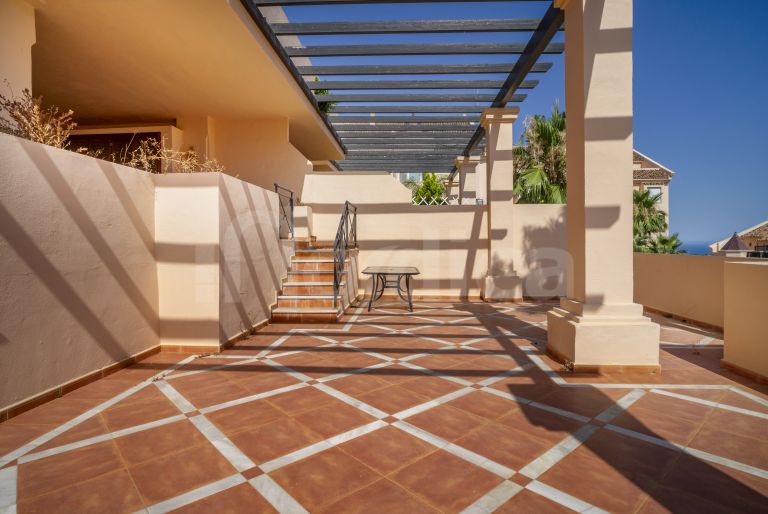 Ground Floor Apartment for sale in Albatross Hill