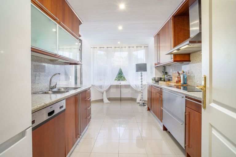 Ground Floor Apartment for sale in Albatross Hill