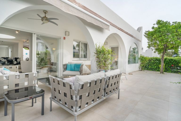 Town House for sale in Los Potros