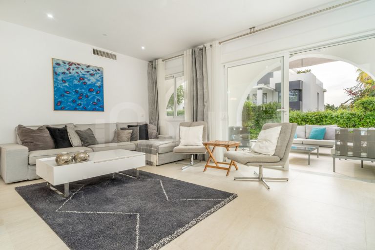 Town House for sale in Los Potros