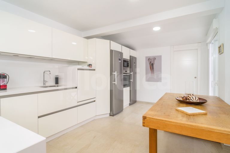 Town House for sale in Los Potros