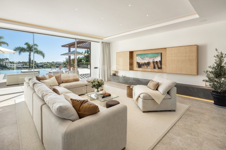Villa zu verkaufen in Nueva Andalucia