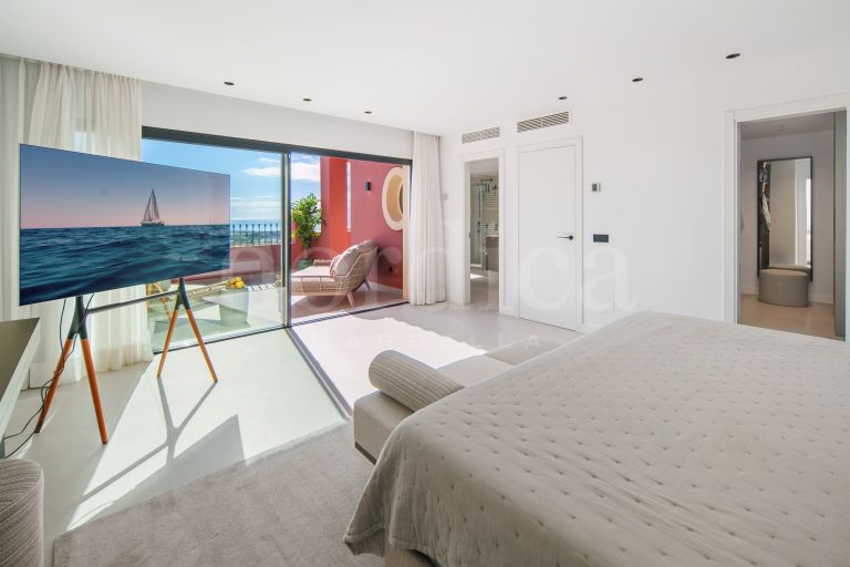 Duplex Penthouse for sale in Monte Halcones