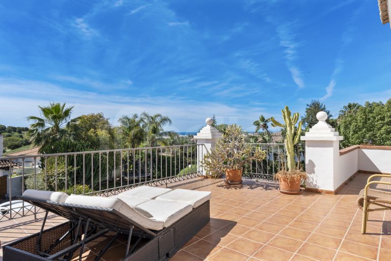 6 bedroom villa for sale in Paraiso Alto