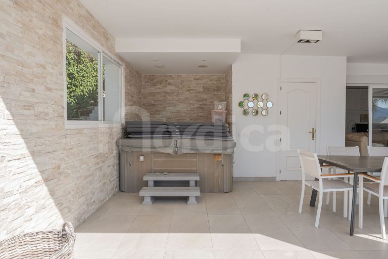 Villa till salu i La Campana