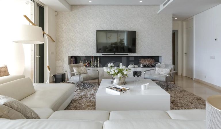 Villa for sale in La Finca Marbella