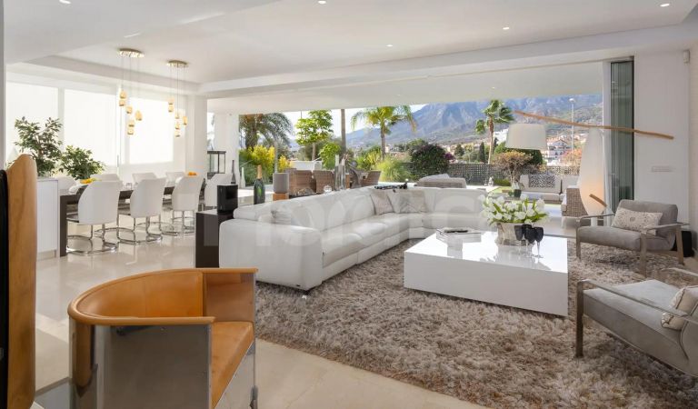 Villa for sale in La Finca Marbella