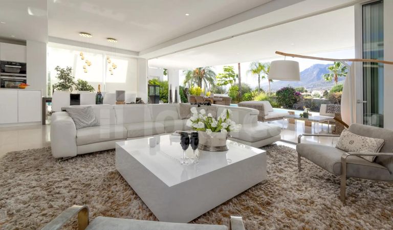 Villa for sale in La Finca Marbella