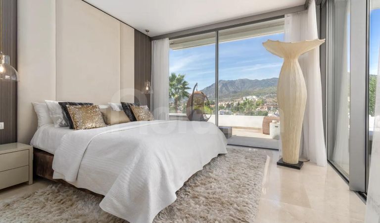 Villa for sale in La Finca Marbella