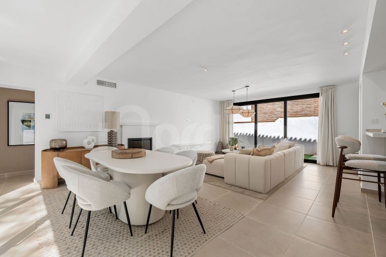 Elegant Renovated Villa in the Heart of Nueva Andalucía