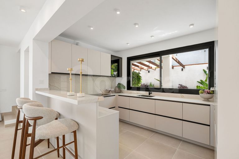 Elegant Renovated Villa in the Heart of Nueva Andalucía