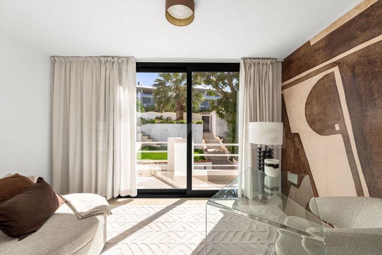 Elegant Renovated Villa in the Heart of Nueva Andalucía