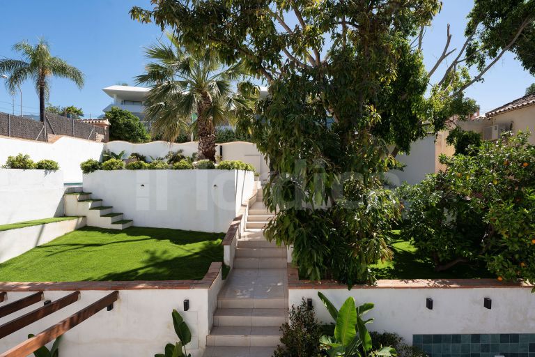 Elegant Renovated Villa in the Heart of Nueva Andalucía