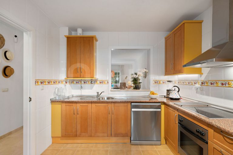 Markplanslägenhet till salu i River Garden