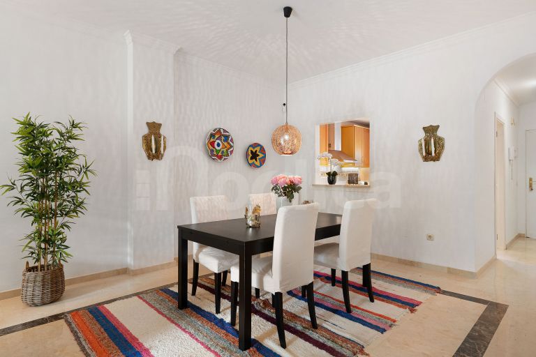 Markplanslägenhet till salu i River Garden