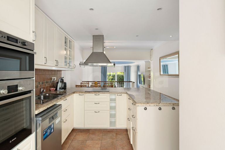 Radhus till salu i Aloha Sur 32