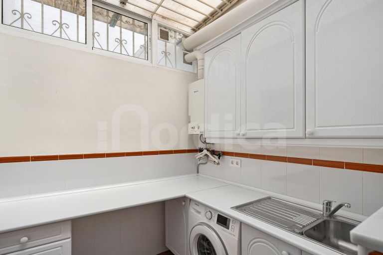 Radhus till salu i Aloha Sur 32