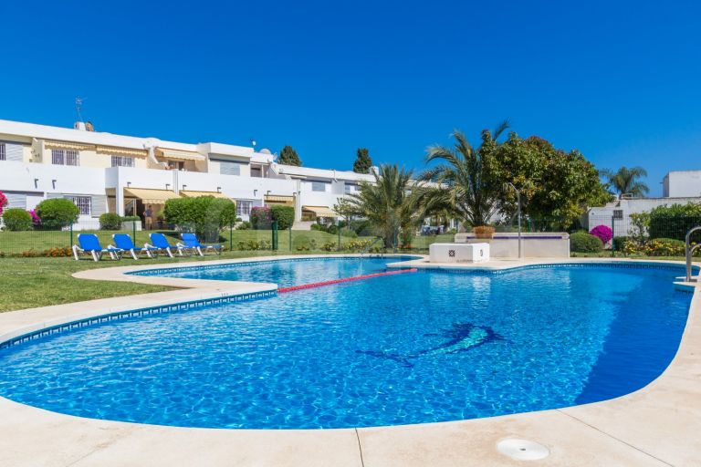 Radhus till salu i Aloha Sur 32