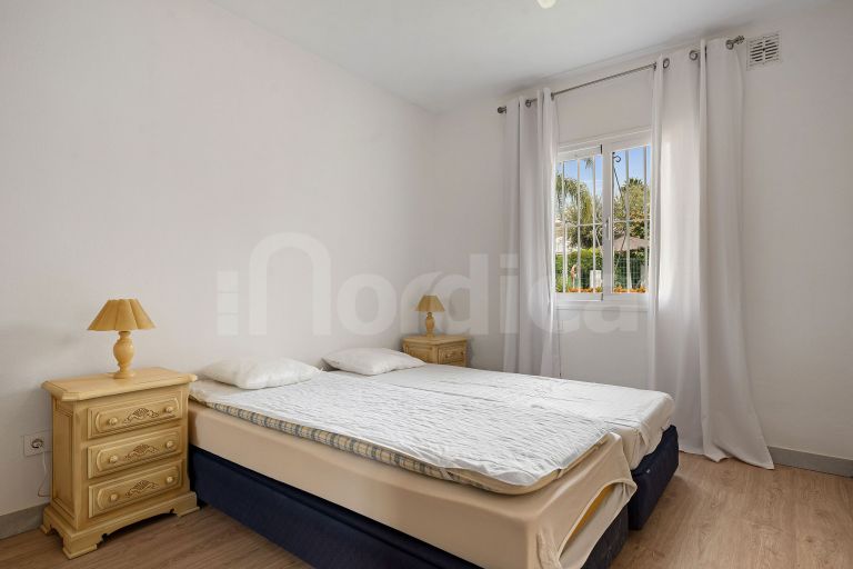 Radhus till salu i Aloha Sur 32