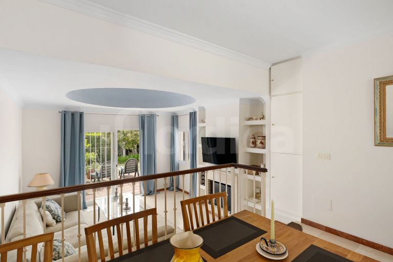 Radhus till salu i Aloha Sur 32