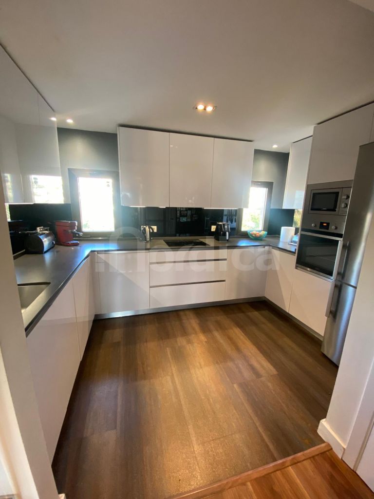 Tvåvånings takvåning till salu i Atalaya Hills