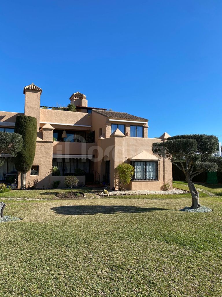 Tvåvånings takvåning till salu i Atalaya Hills