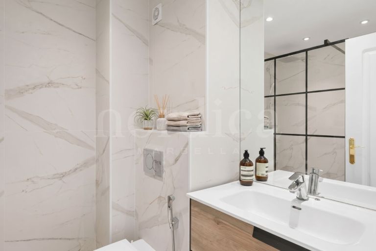 Zweistöckiges Penthouse zu verkaufen in Señorio de Aloha