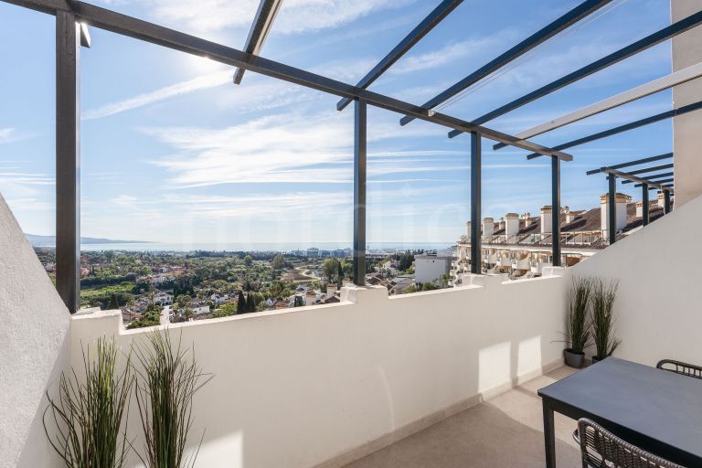 Zweistöckiges Penthouse zu verkaufen in Señorio de Aloha
