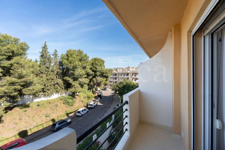 Zweistöckiges Penthouse zu verkaufen in Señorio de Aloha