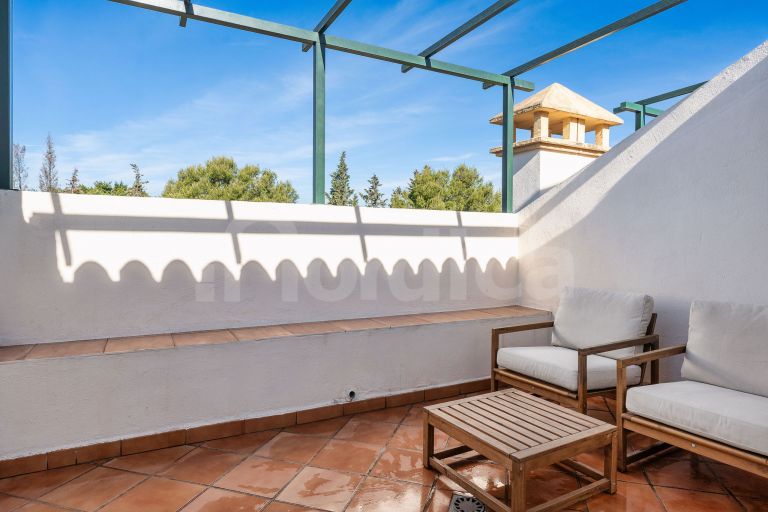 Duplex Penthouse for sale in Señorio de Aloha