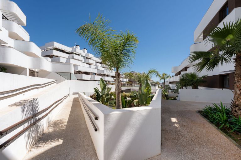 Takvåning till salu i Las Mesas