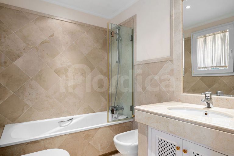 Elegant 3-Bedroom Apartment overlooking the golf course in secure development