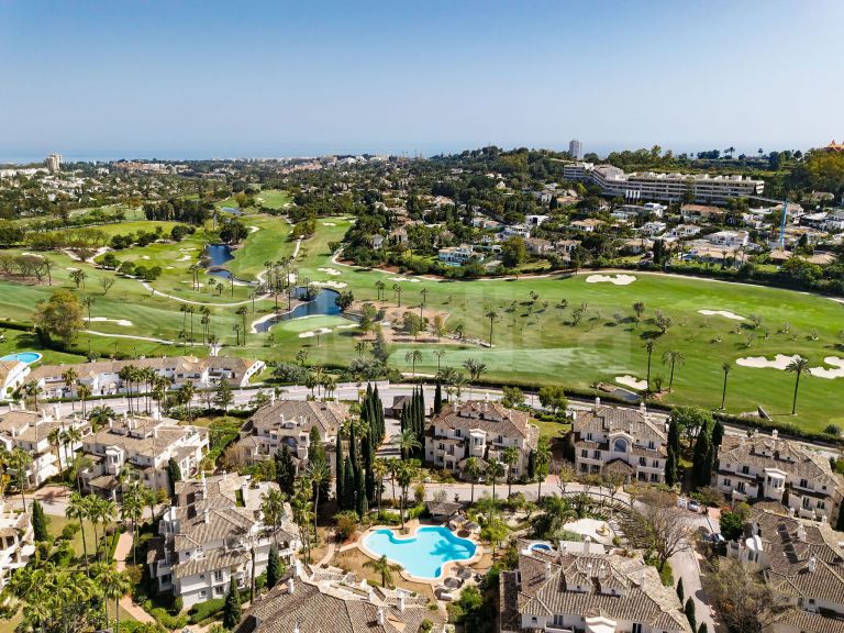 Elegant 3-Bedroom Apartment overlooking the golf course in secure development