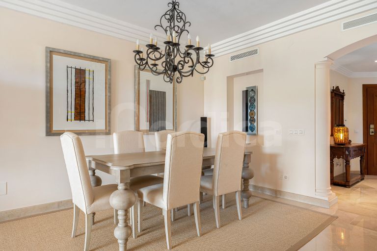 Elegant 3-Bedroom Apartment overlooking the golf course in secure development