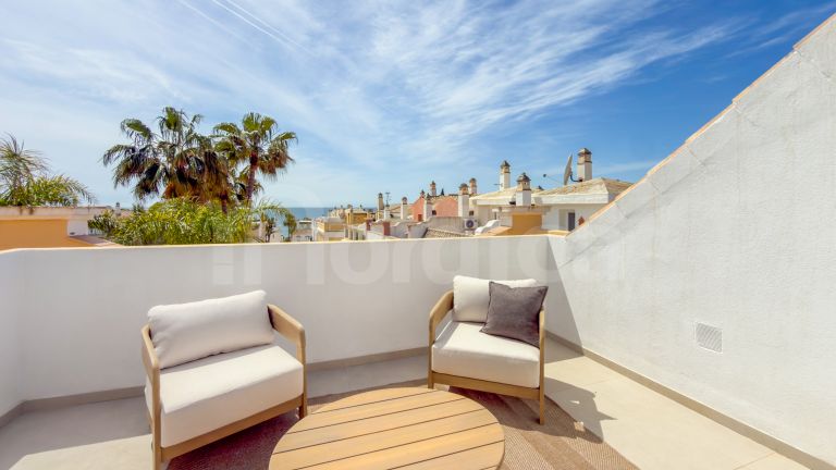 Radhus till salu i Bahia de Marbella