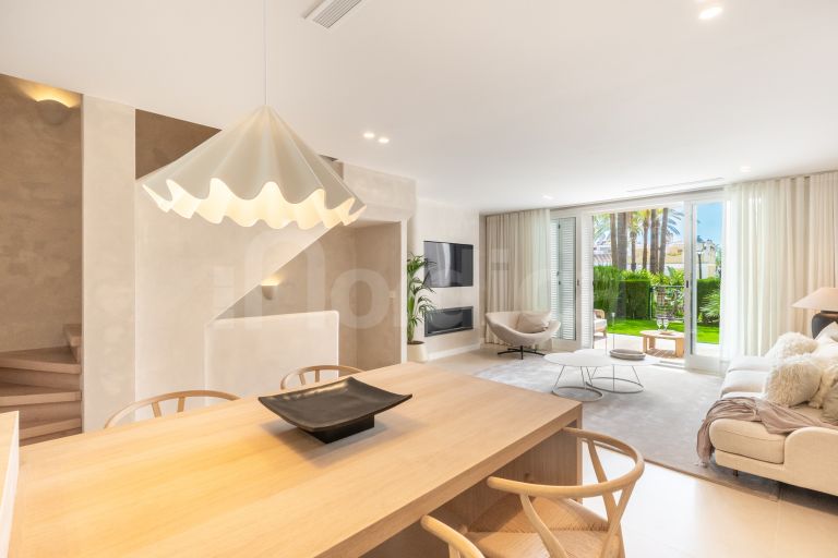 Radhus till salu i Bahia de Marbella