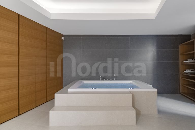 Villa till salu i Elviria Playa