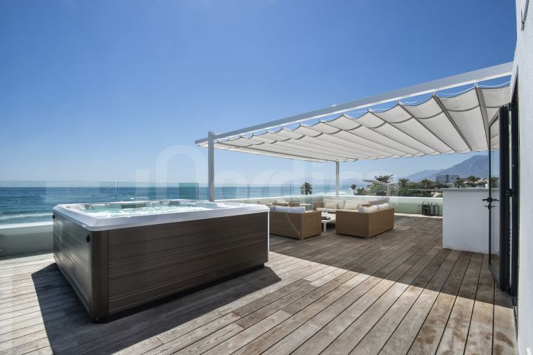 Villa till salu i Elviria Playa