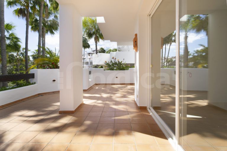 Bright Apartment with Prime Golf Valley Location