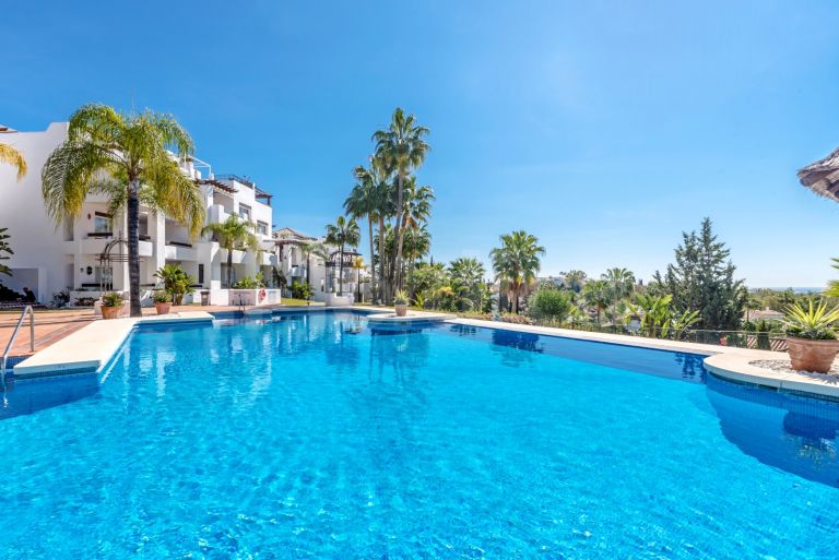 Bright Apartment with Prime Golf Valley Location