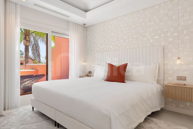 Turnkey Fully Refurbished Duplex Penthouse with Sea Views in the New Golden Mile