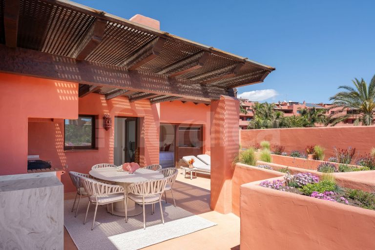 Turnkey Fully Refurbished Duplex Penthouse with Sea Views in the New Golden Mile