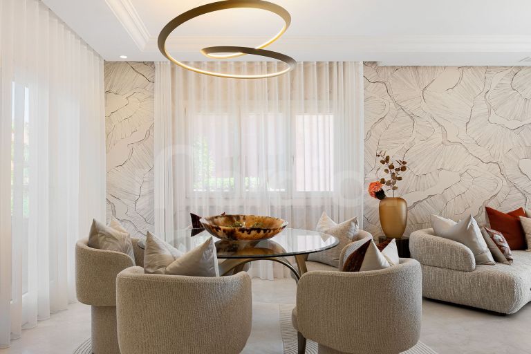 Turnkey Fully Refurbished Duplex Penthouse with Sea Views in the New Golden Mile