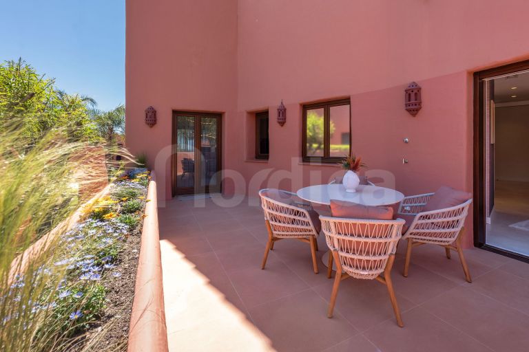 Turnkey Fully Refurbished Duplex Penthouse with Sea Views in the New Golden Mile