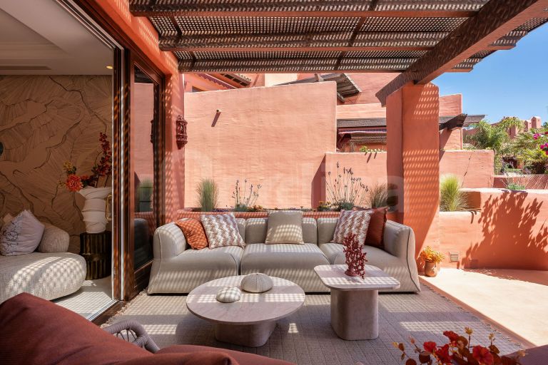 Turnkey Fully Refurbished Duplex Penthouse with Sea Views in the New Golden Mile