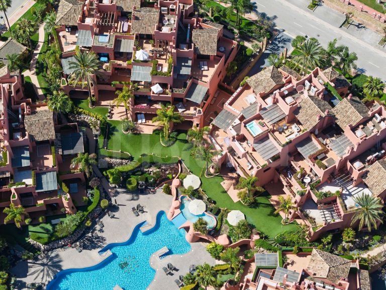 Turnkey Fully Refurbished Duplex Penthouse with Sea Views in the New Golden Mile