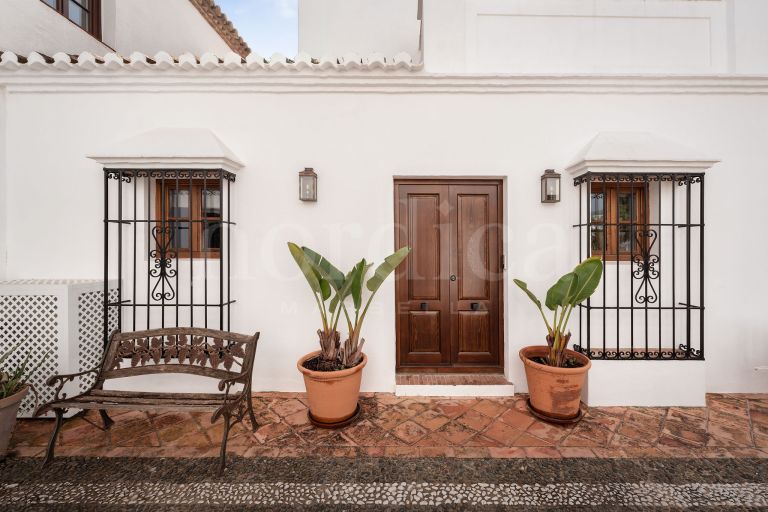 Town House for sale in Las Lomas del Marbella Club